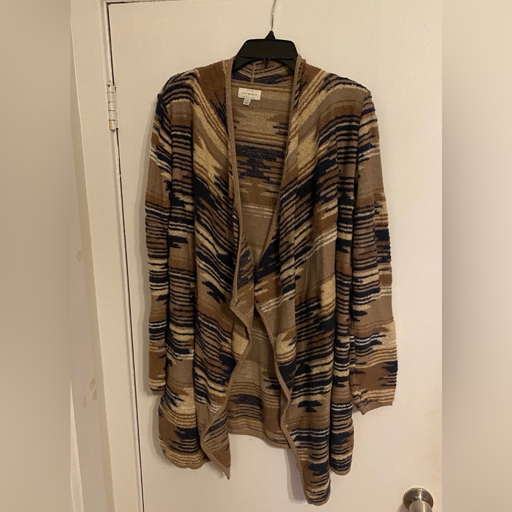 Lucky Brand sweater wrap, southwest pattern. Size medium.
